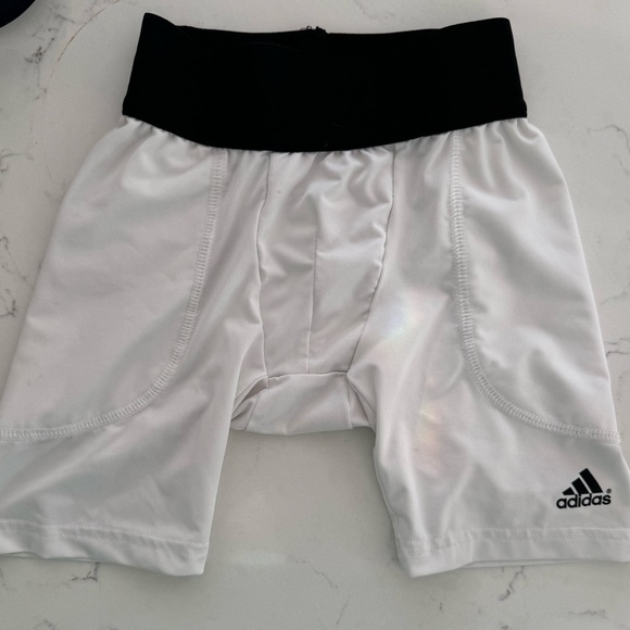 Adidas Slider Shorts Boys Climalite-Sz xs - Picture 1 of 4